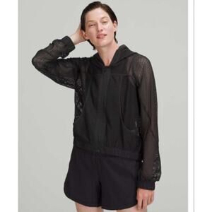 Lululemon Relaxed Fit‎ Mesh Jacket Black SZ 8 Womens